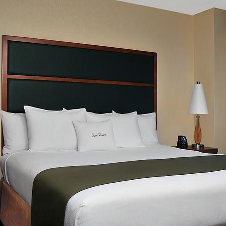 Doubletree Suites By Hilton Nyc - Times Square New York Room photo