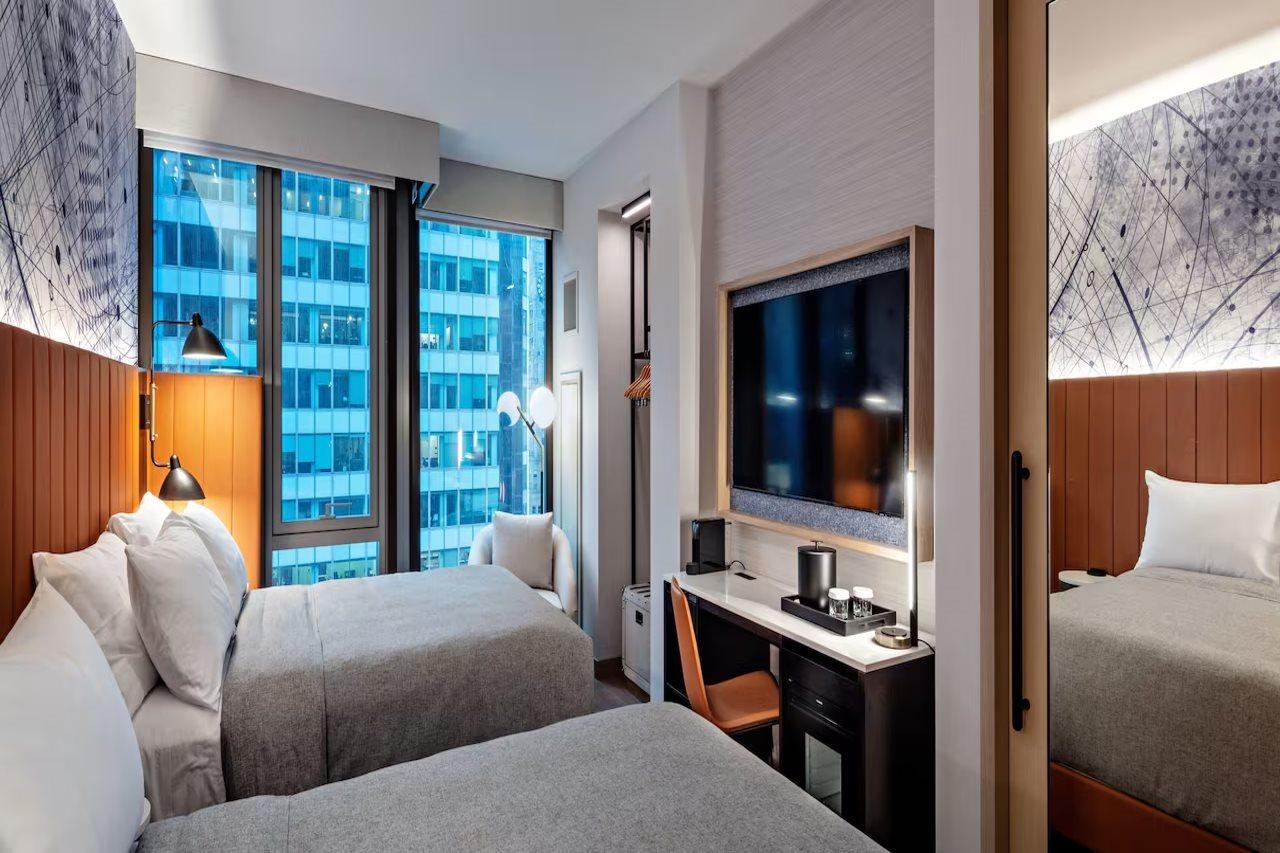 Doubletree Suites By Hilton Nyc - Times Square New York Exterior photo